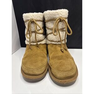 Koolaburra by UGG Chestnut Short Sherpa‎ Lined Women's Sz 4 boots 1124110K